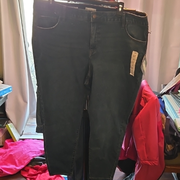 Women's Blue Jeans  size 22, NWT - Picture 1 of 6